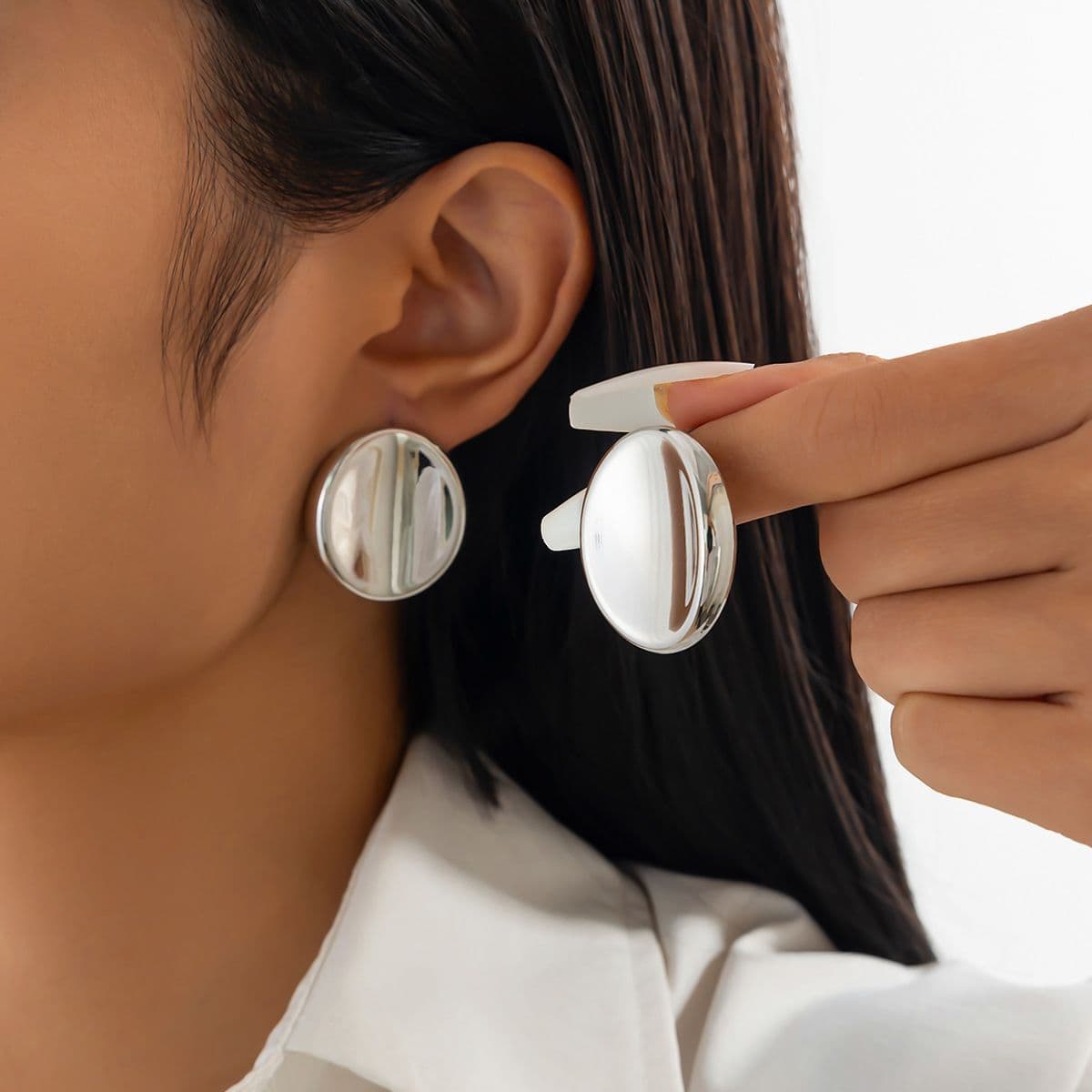 01 White K Earrings (Pair)
