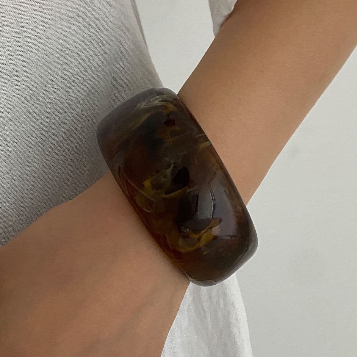 Irregularly Dyed Faceted Wide Bracelet - Yunhai Jewelry
