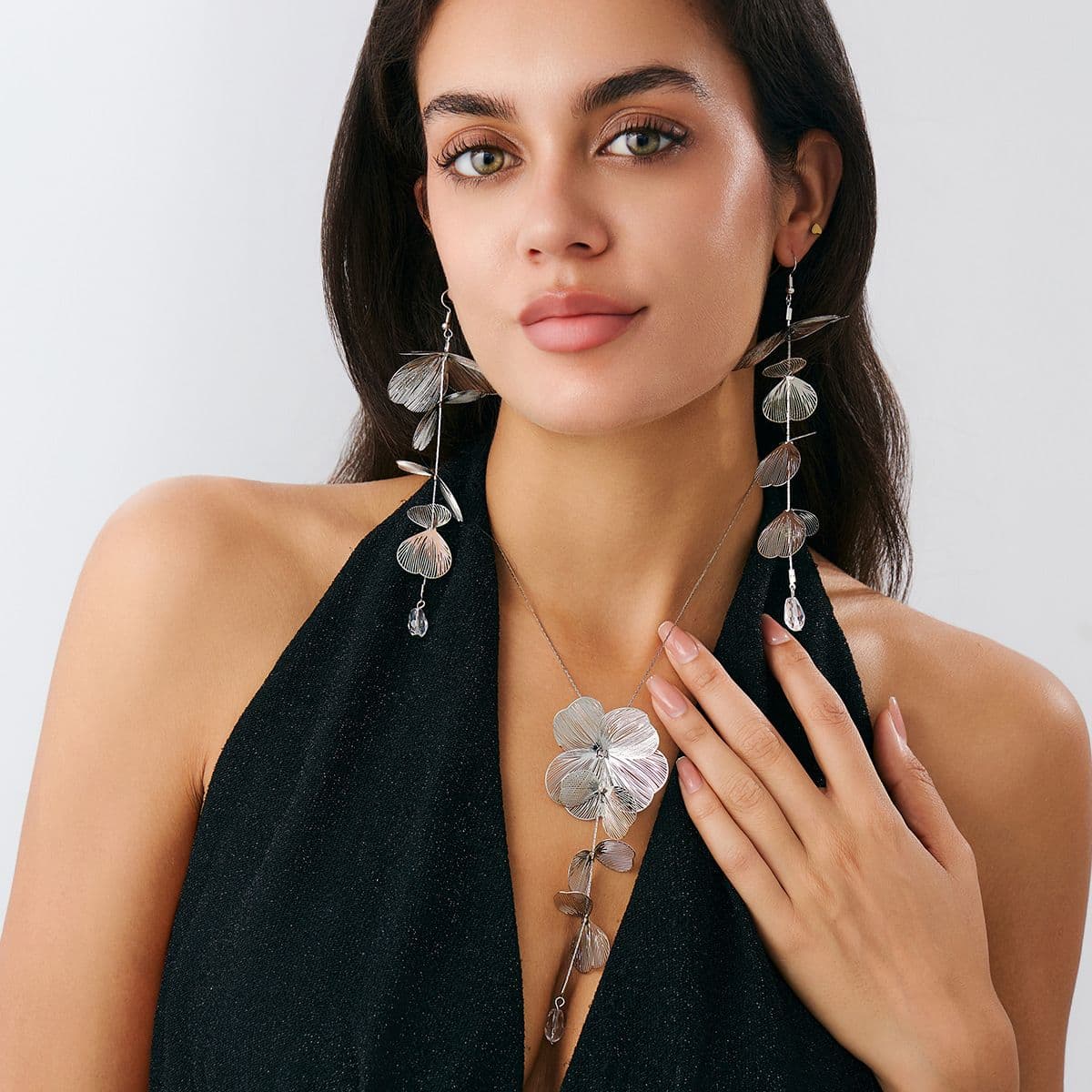 08 White K Necklace + Earrings