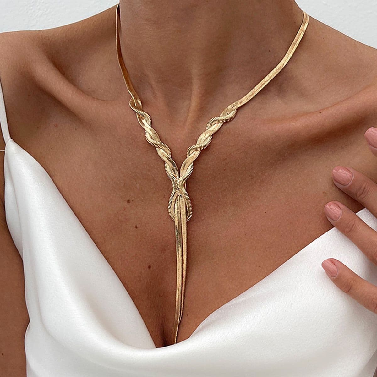 02 Golden Necklace