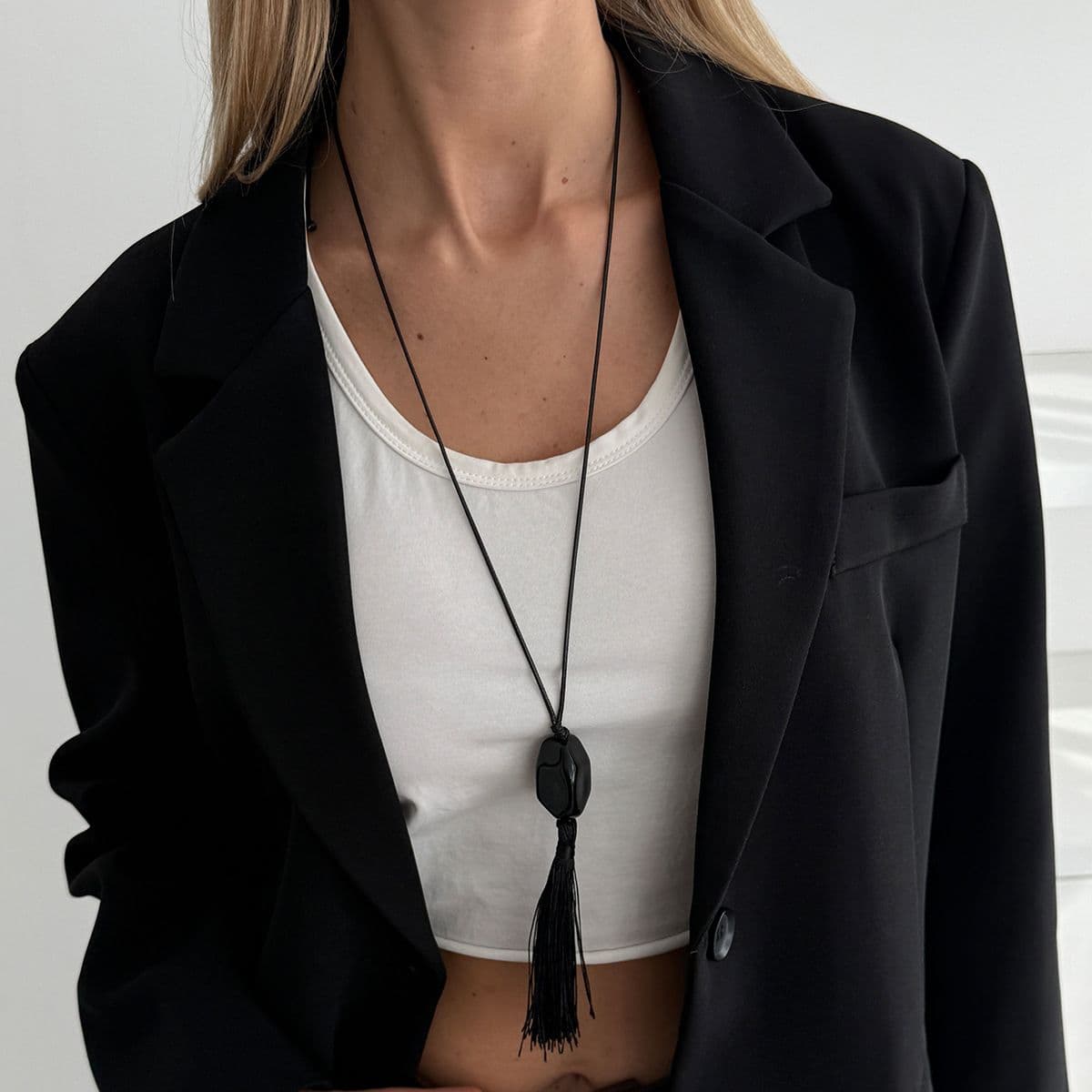 02 Black necklace