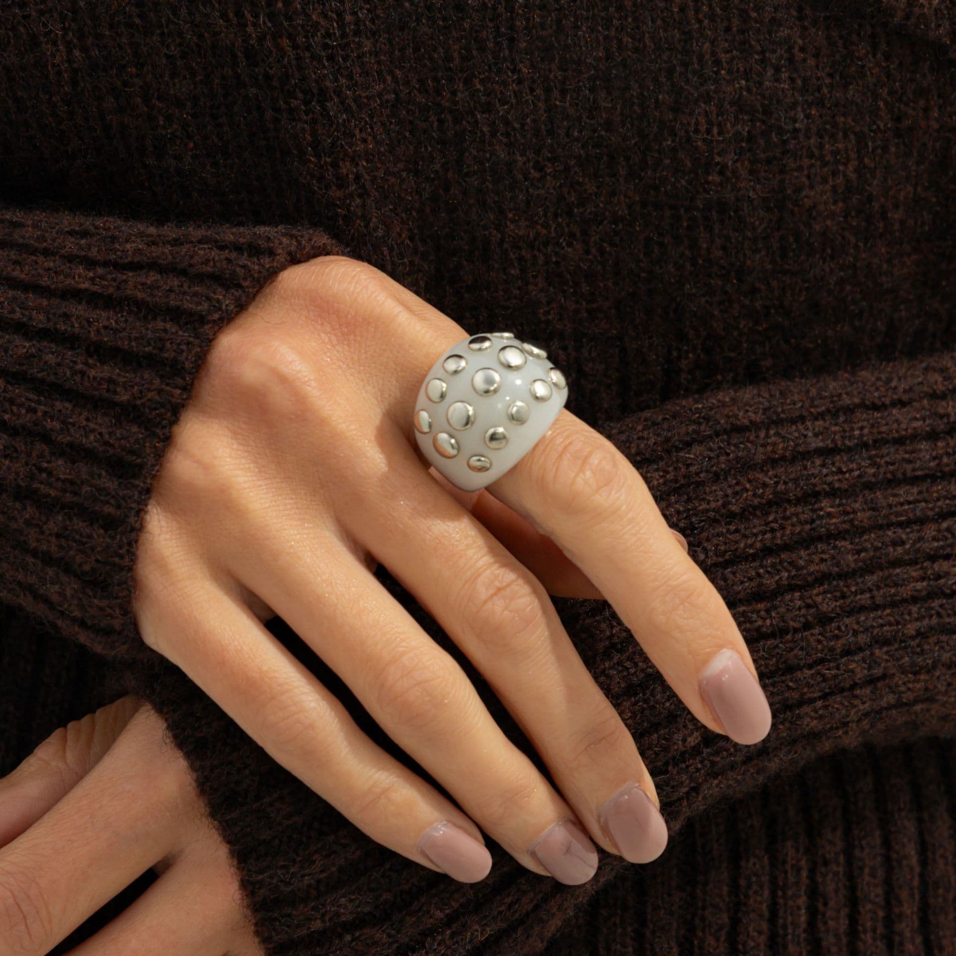 02 White Ring