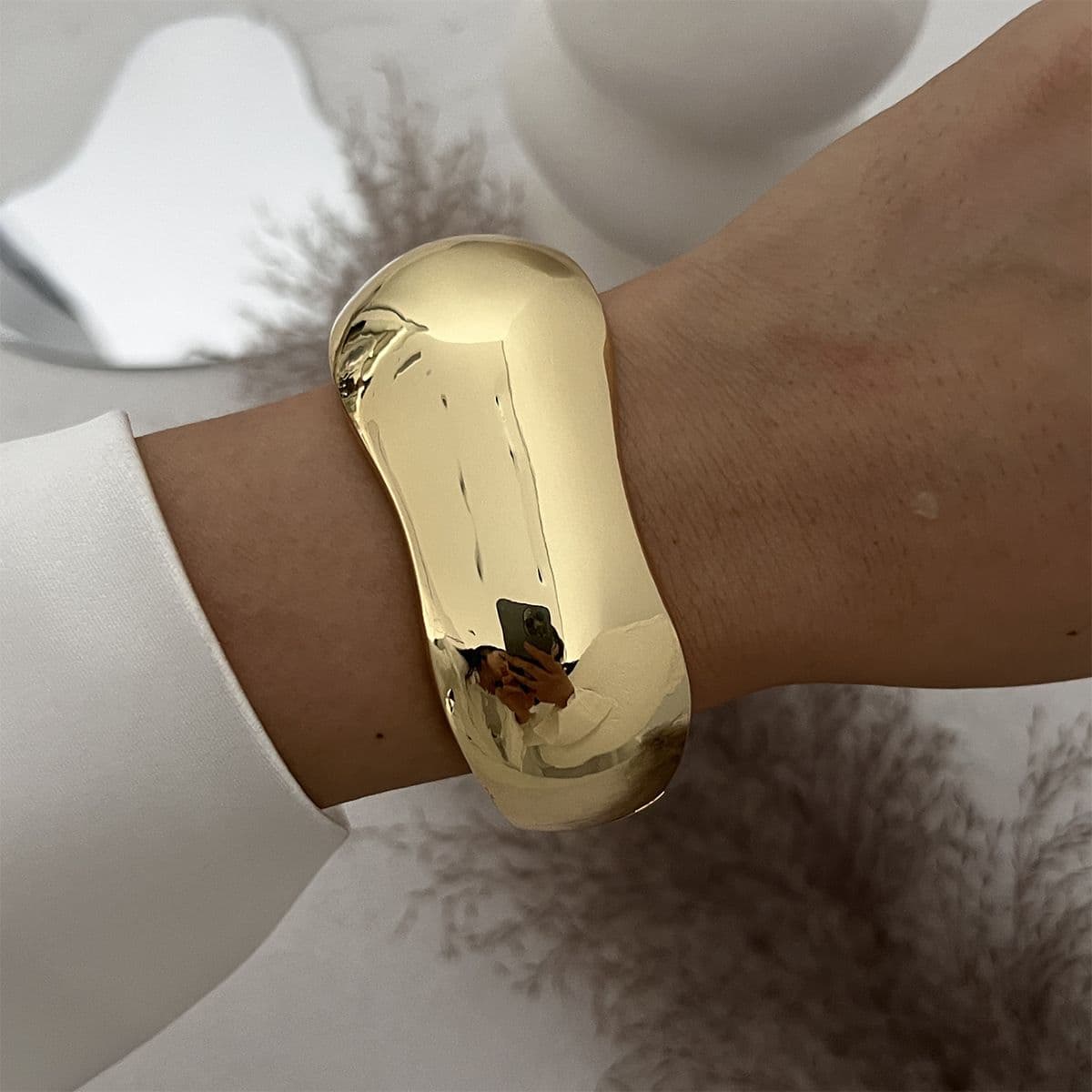 Geometric Heavyweight Design Metal Polished Bracelet - Yunhai Jewelry