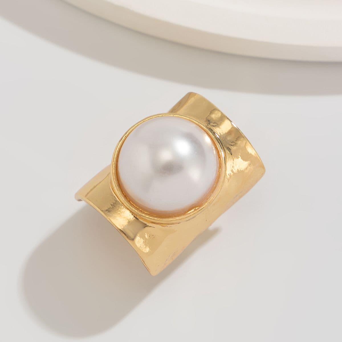Light gold ring