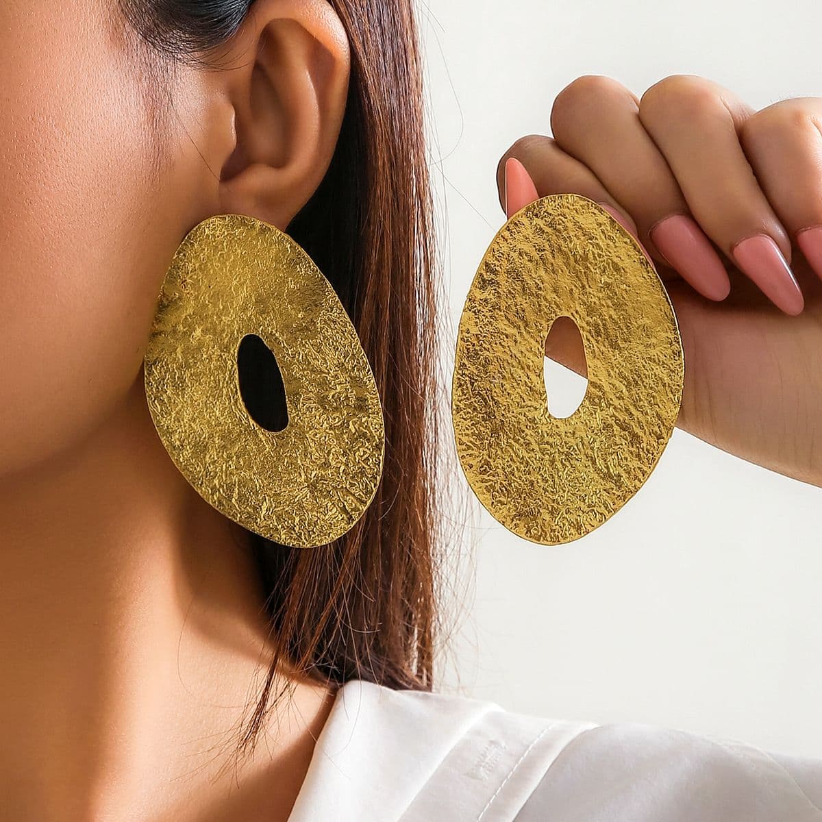 French-Style Minimalist Metal Round Hoop Earrings - Yunhai Jewelry