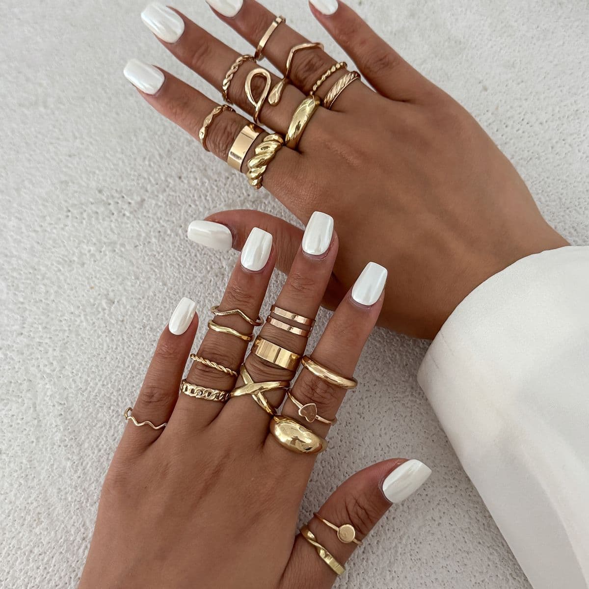 03 Light Gold 24-Piece Set