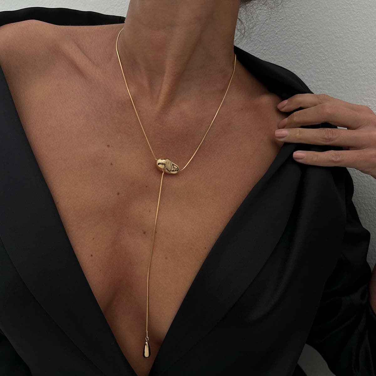 01 Golden Necklace