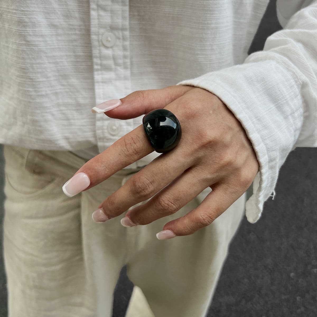 02 Black Ring
