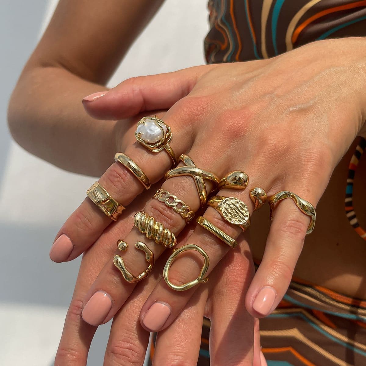01 Light Gold 12-Piece Set